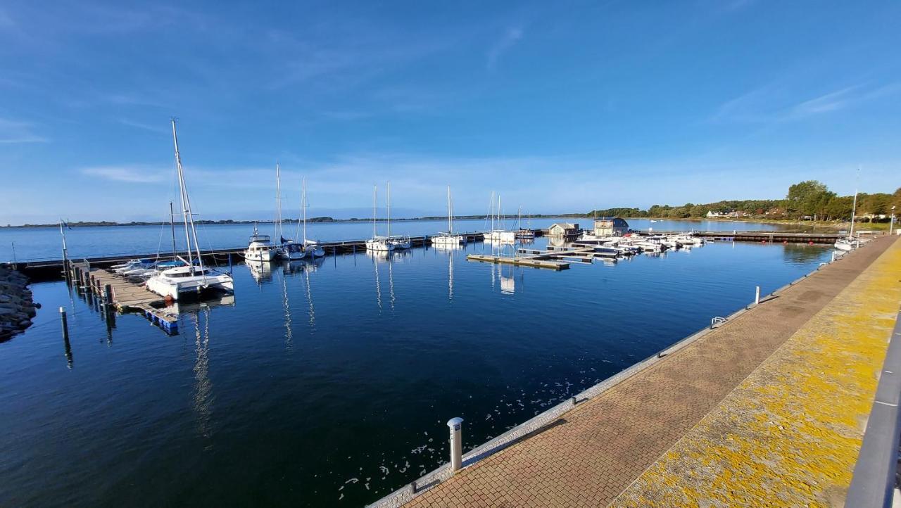 Ferienwohnung Hafenblick Wiek auf Rügen 외부 사진